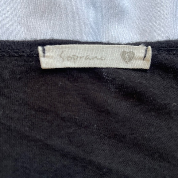 Black Flowy Crop Top - Picture 3 of 3